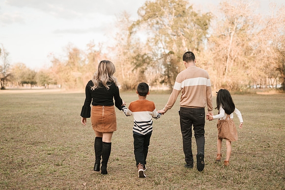11396 - Tiffany + Mike Family Session 2020