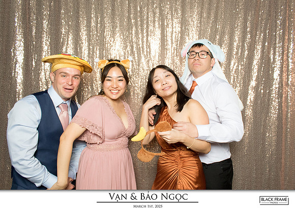 60216 - Bao-Ngoc + Van Wedding Photobooth 2025