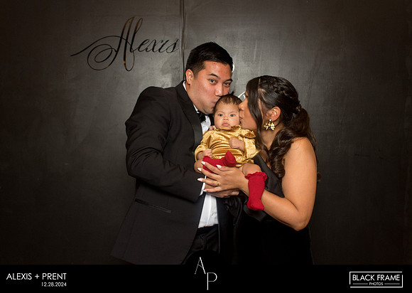70110 - Alexis + Prent Wedding Photobooth 2024