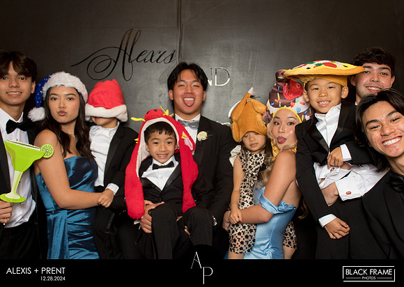 70094 - Alexis + Prent Wedding Photobooth 2024
