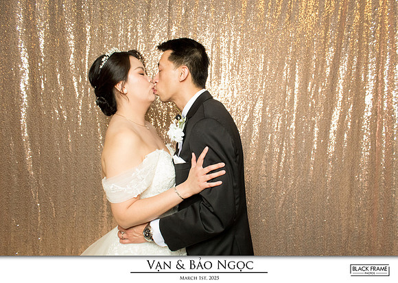 60096 - Bao-Ngoc + Van Wedding Photobooth 2025
