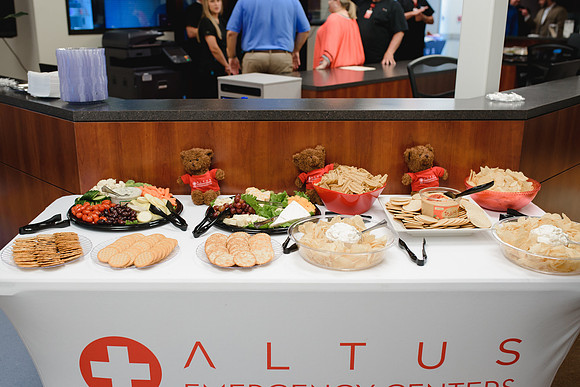 21423 - ZTW Lufkin ER Ribbon Cutting - FULL