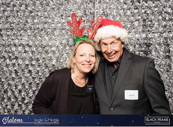 30177 - Slalom Mingle and Jingle Photobooth 2022