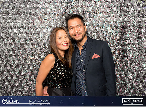 30063 - Slalom Mingle and Jingle Photobooth 2022