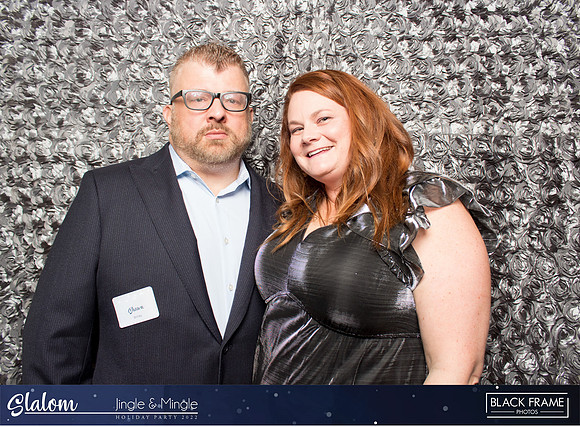30032 - Slalom Mingle and Jingle Photobooth 2022