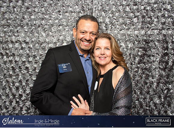 30002 - Slalom Mingle and Jingle Photobooth 2022
