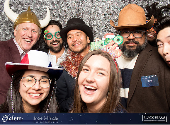 30161 - Slalom Mingle and Jingle Photobooth 2022