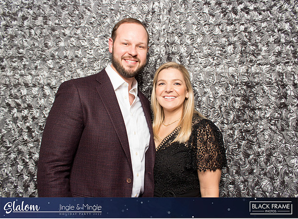 30044 - Slalom Mingle and Jingle Photobooth 2022