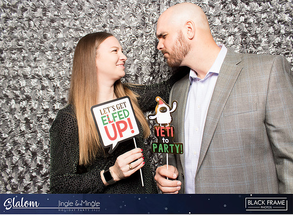 30181 - Slalom Mingle and Jingle Photobooth 2022