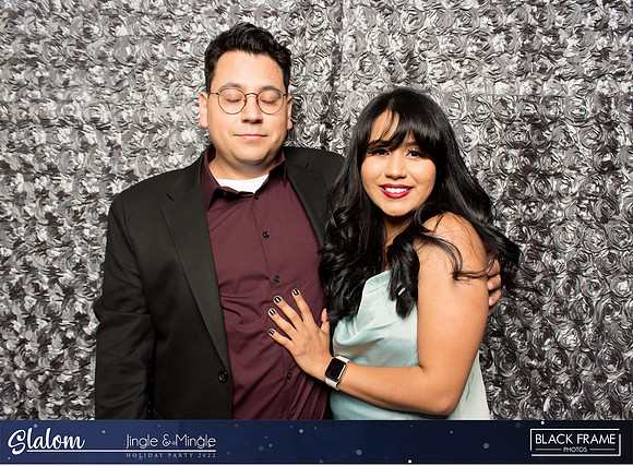 30075 - Slalom Mingle and Jingle Photobooth 2022