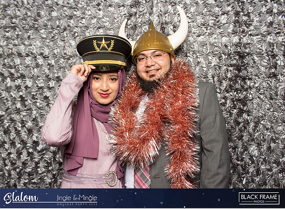 30129 - Slalom Mingle and Jingle Photobooth 2022