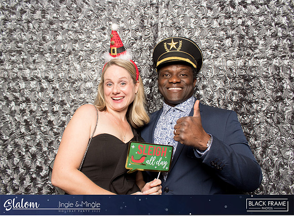 30046 - Slalom Mingle and Jingle Photobooth 2022