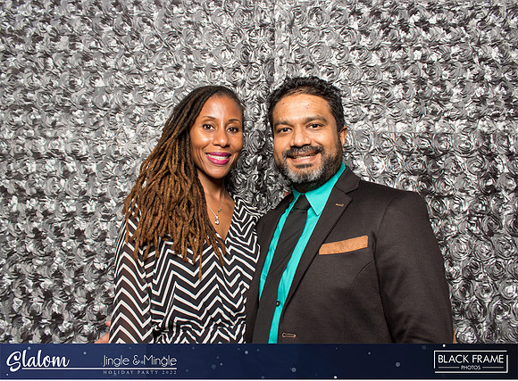 30018 - Slalom Mingle and Jingle Photobooth 2022