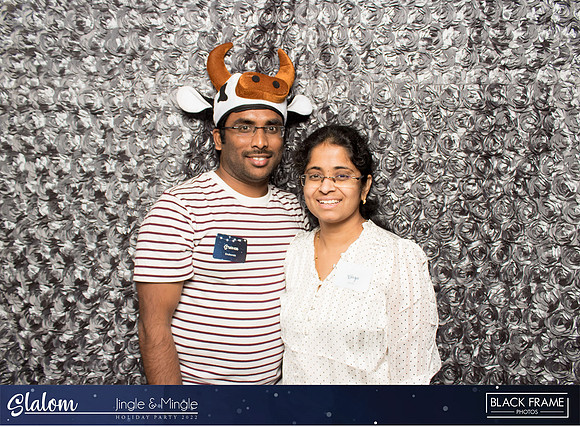 30148 - Slalom Mingle and Jingle Photobooth 2022