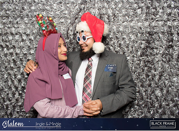 30007 - Slalom Mingle and Jingle Photobooth 2022