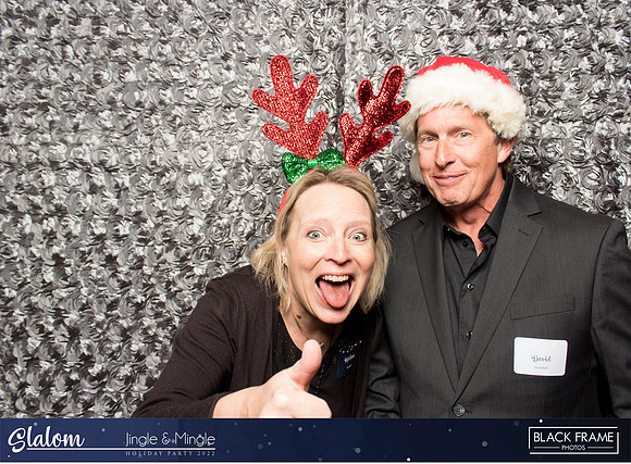 30179 - Slalom Mingle and Jingle Photobooth 2022