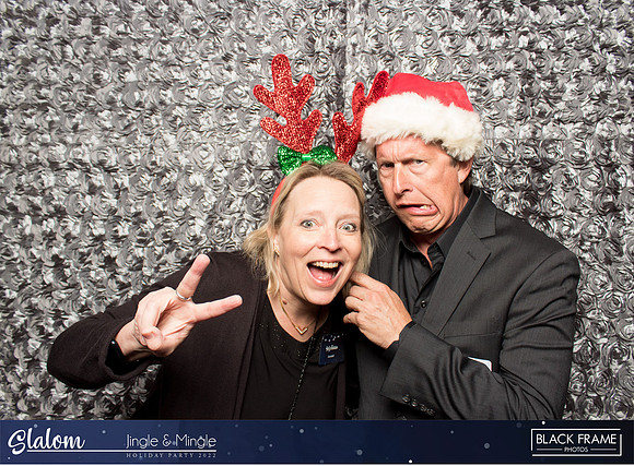 30178 - Slalom Mingle and Jingle Photobooth 2022