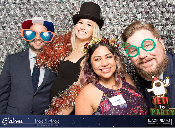 30165 - Slalom Mingle and Jingle Photobooth 2022