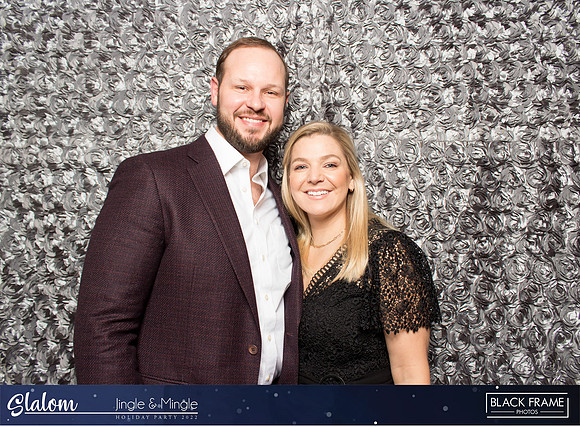 30043 - Slalom Mingle and Jingle Photobooth 2022