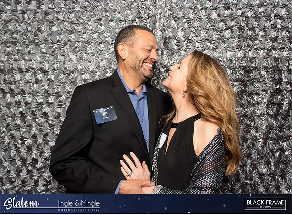 30001 - Slalom Mingle and Jingle Photobooth 2022