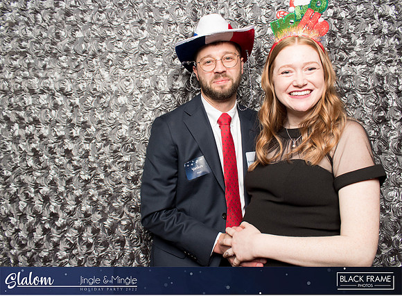 30050 - Slalom Mingle and Jingle Photobooth 2022