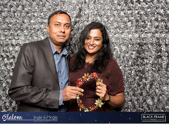 30026 - Slalom Mingle and Jingle Photobooth 2022