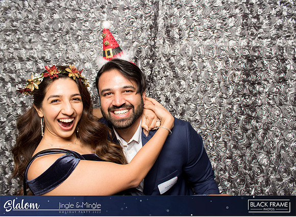 30136 - Slalom Mingle and Jingle Photobooth 2022