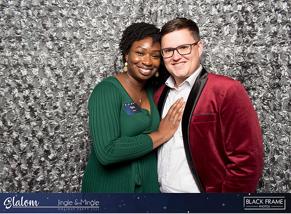 30090 - Slalom Mingle and Jingle Photobooth 2022
