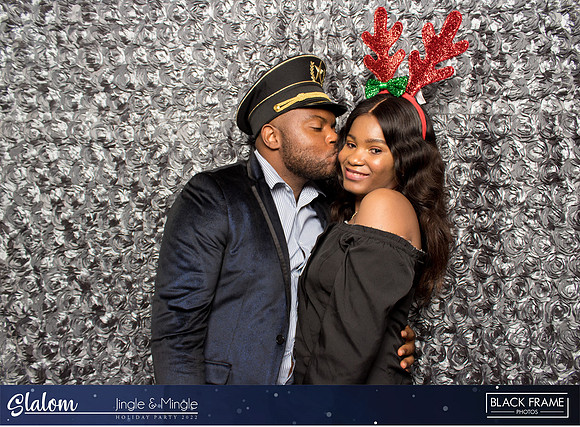 30106 - Slalom Mingle and Jingle Photobooth 2022