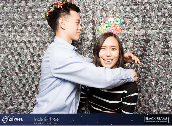 30200 - Slalom Mingle and Jingle Photobooth 2022