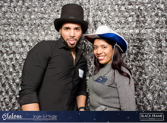 30108 - Slalom Mingle and Jingle Photobooth 2022