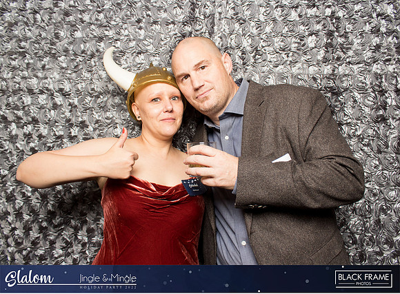 30102 - Slalom Mingle and Jingle Photobooth 2022