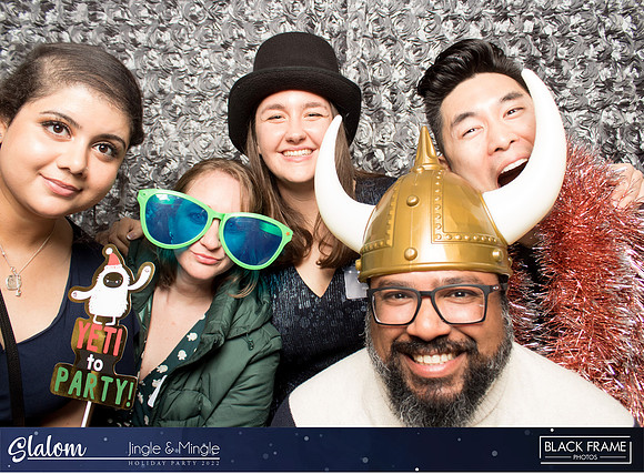 30120 - Slalom Mingle and Jingle Photobooth 2022