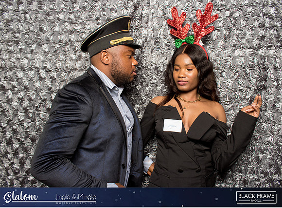 30107 - Slalom Mingle and Jingle Photobooth 2022