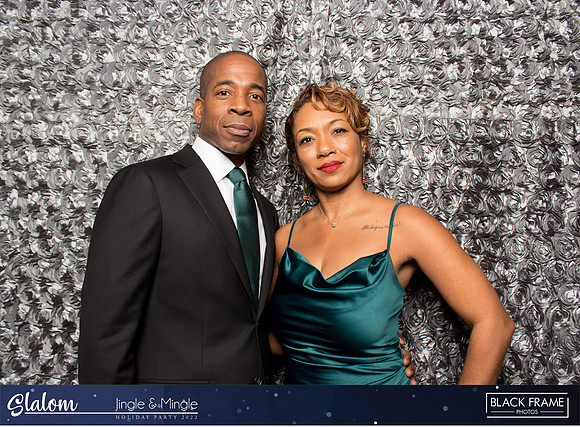 30033 - Slalom Mingle and Jingle Photobooth 2022