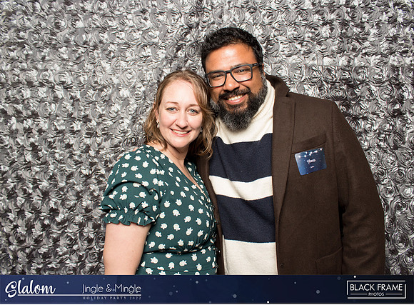 30057 - Slalom Mingle and Jingle Photobooth 2022