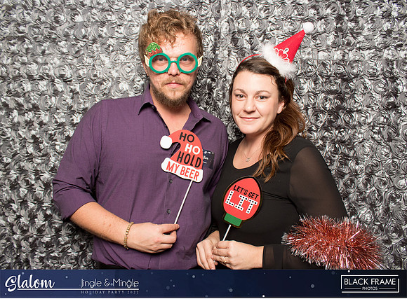 30081 - Slalom Mingle and Jingle Photobooth 2022