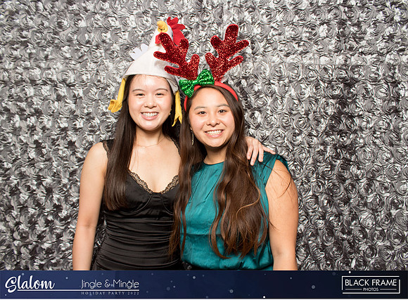 30186 - Slalom Mingle and Jingle Photobooth 2022