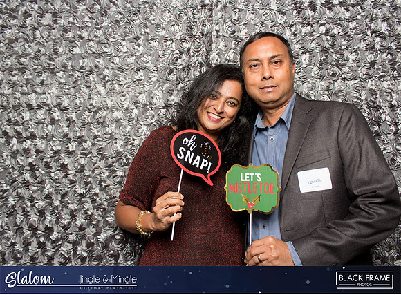 30024 - Slalom Mingle and Jingle Photobooth 2022