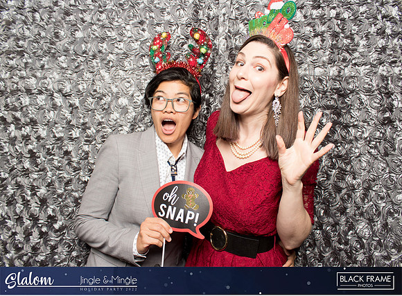 30041 - Slalom Mingle and Jingle Photobooth 2022
