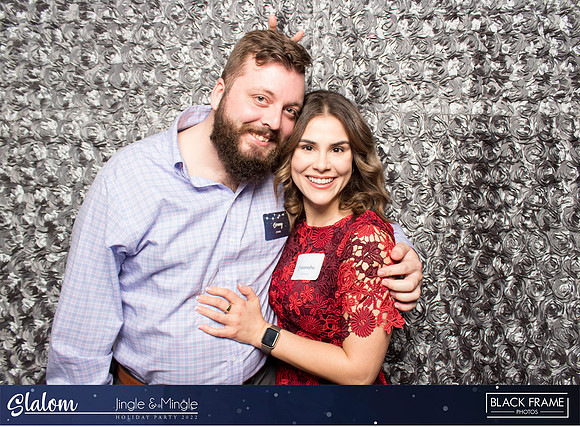 30124 - Slalom Mingle and Jingle Photobooth 2022