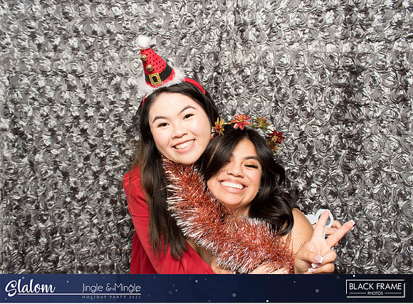 30193 - Slalom Mingle and Jingle Photobooth 2022
