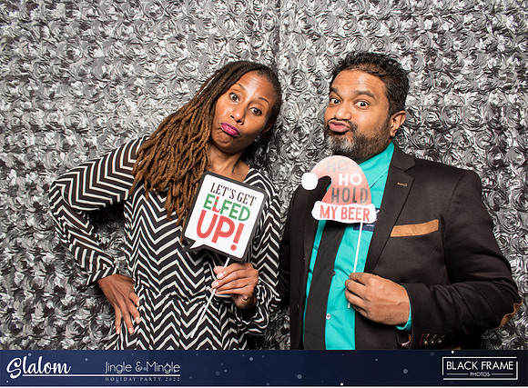 30022 - Slalom Mingle and Jingle Photobooth 2022