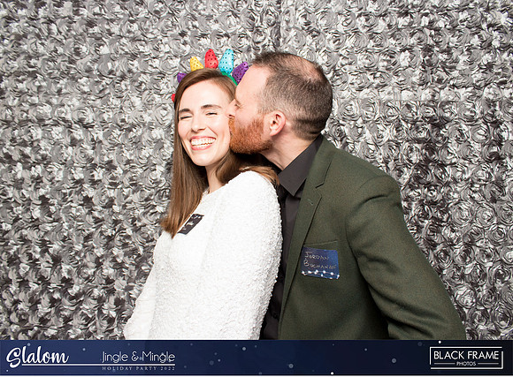 30196 - Slalom Mingle and Jingle Photobooth 2022