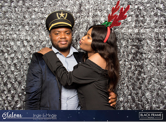 30105 - Slalom Mingle and Jingle Photobooth 2022