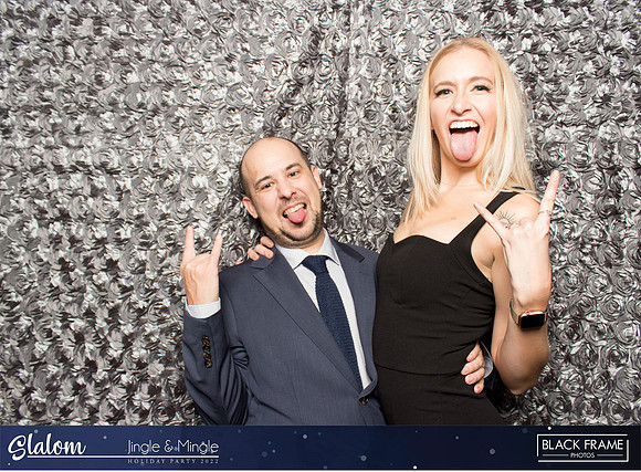 30173 - Slalom Mingle and Jingle Photobooth 2022