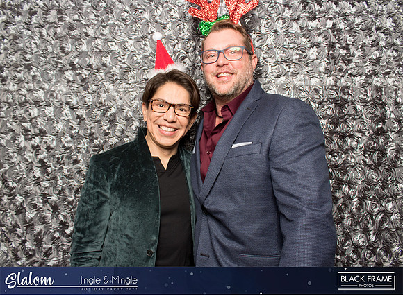 30152 - Slalom Mingle and Jingle Photobooth 2022