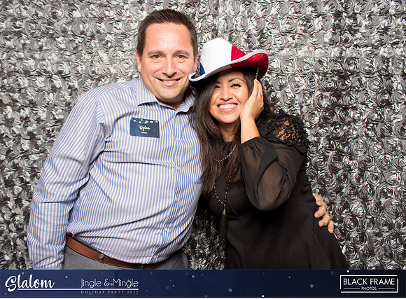 30088 - Slalom Mingle and Jingle Photobooth 2022