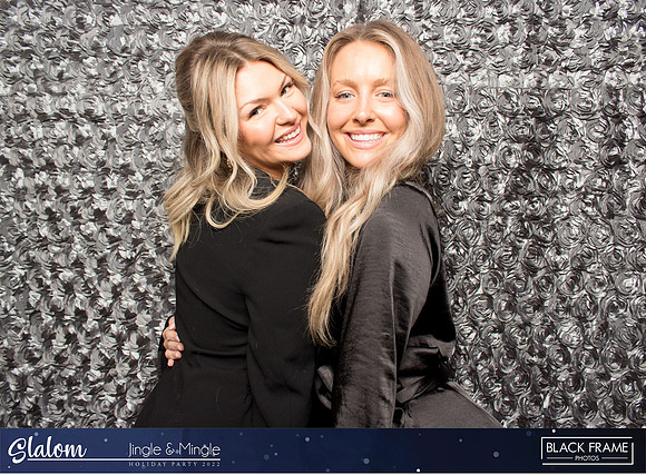 30017 - Slalom Mingle and Jingle Photobooth 2022