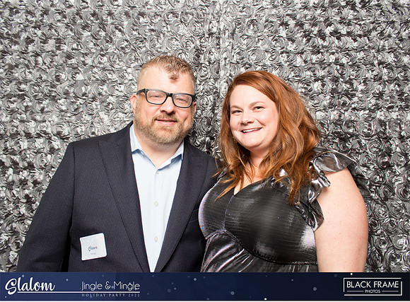 30031 - Slalom Mingle and Jingle Photobooth 2022